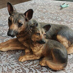 German Shepherd Dog Statue – Mother & Puppy Figurine – Resin Decor